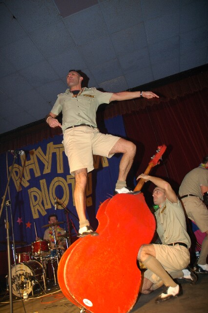 min 2005 11 27 riot 646